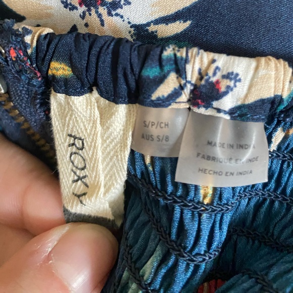 Roxy Floral Mini Dress with Spaghetti Straps and Bow detail - Picture 4 of 4